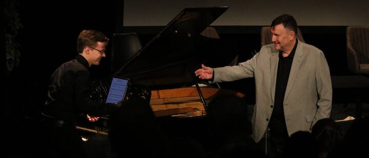 Martin Kaptein accompanist for singers