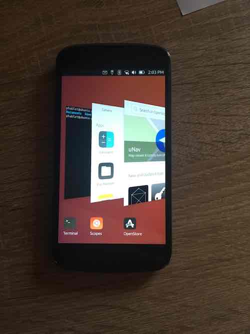 Ubuntu Touch multitask interface