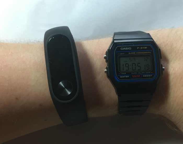 Comparing the Casio F-91W and Xiaomi Mi Band 2 front